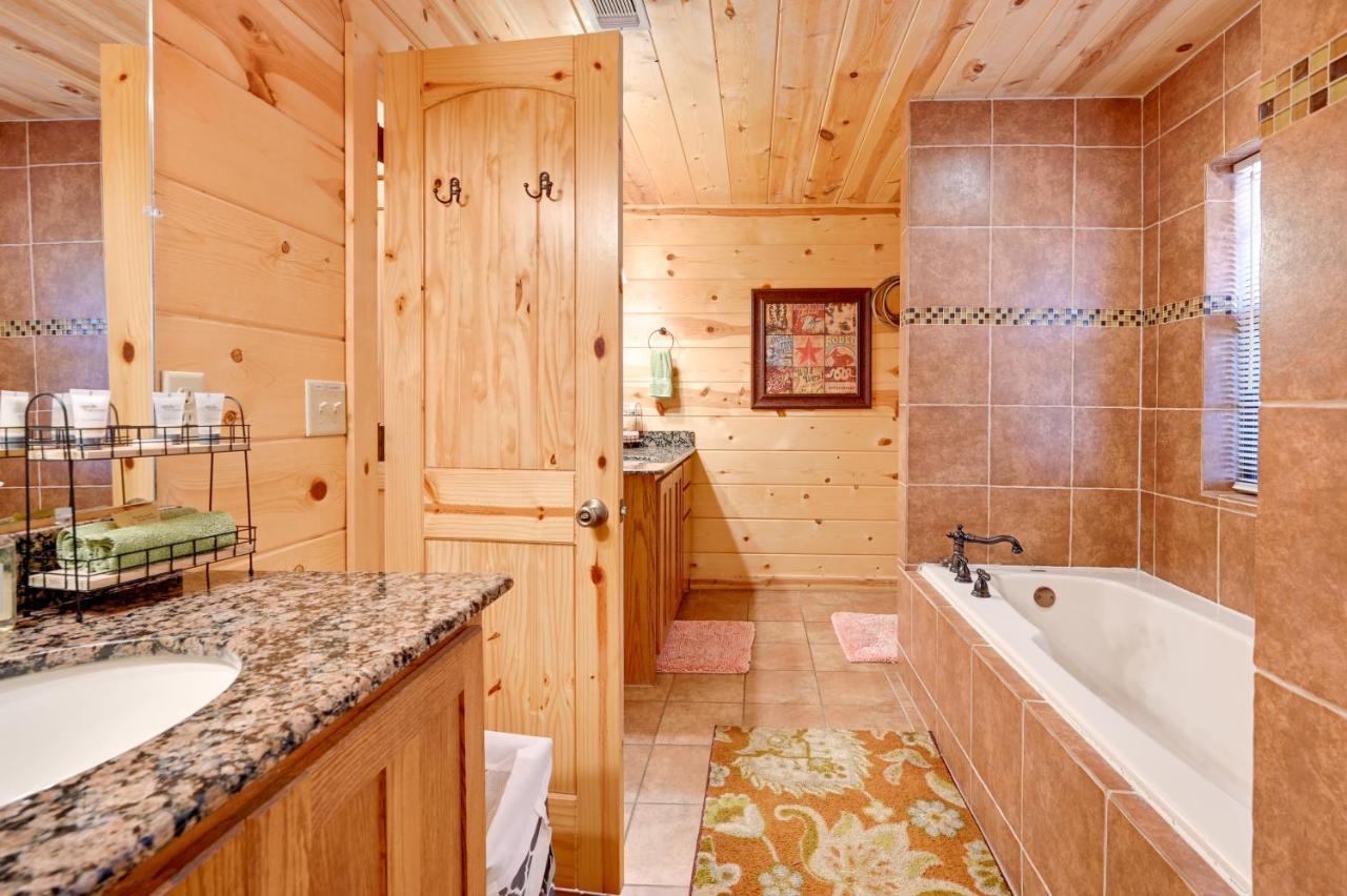 Broken Bow Cabin With Hot Tub And Deck - 4 Mi To Lake! Екстериор снимка